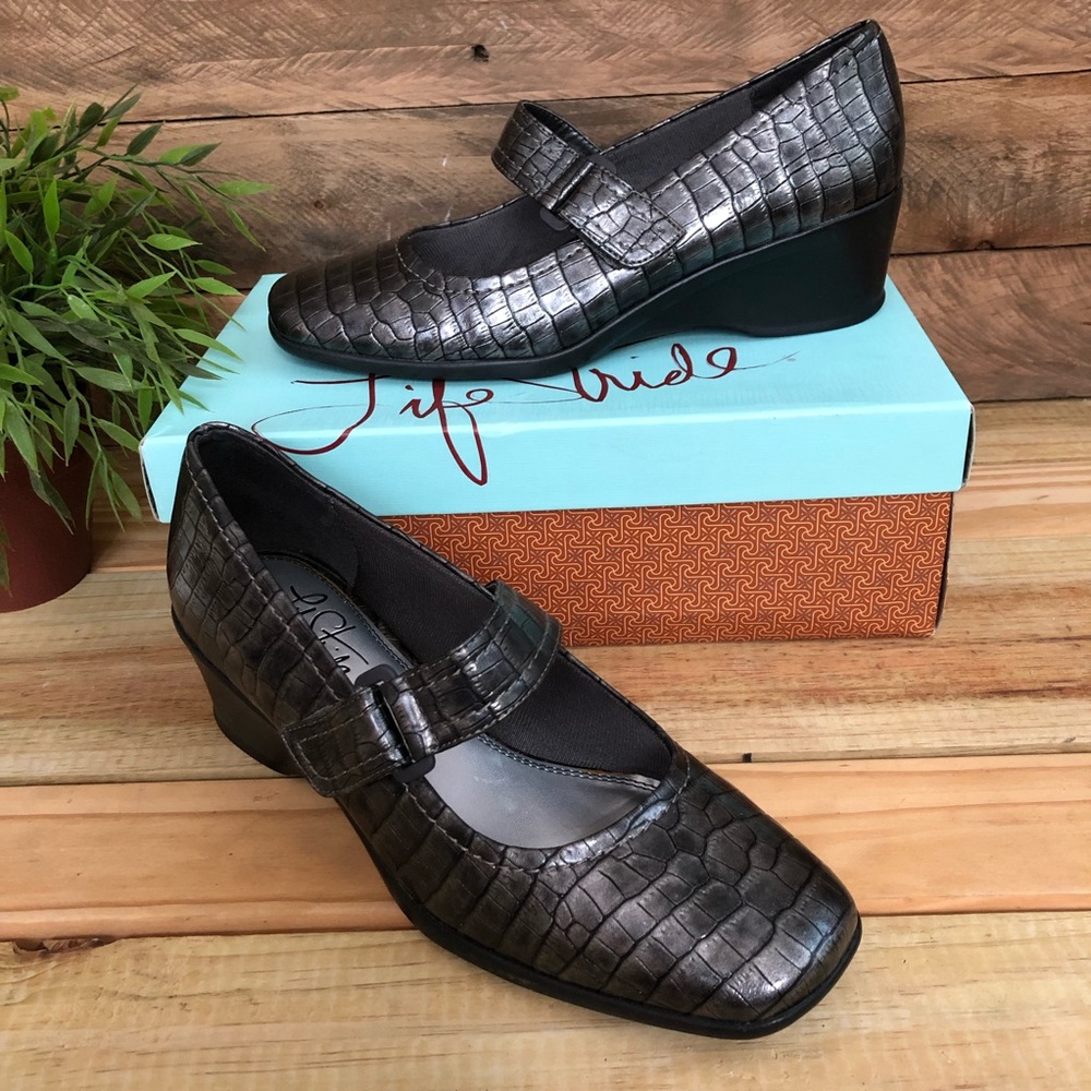 Life Stride dark grey Emma Mary Jane wedge